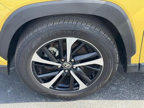 Certified 2024 Toyota Corolla Cross XSE w/ Convenience Package image 13