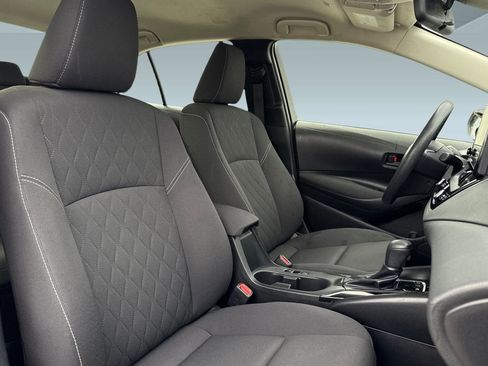 Used 2024 Toyota Corolla LE image 30