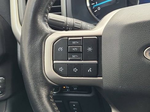 Used 2024 Ford Expedition XLT image 29