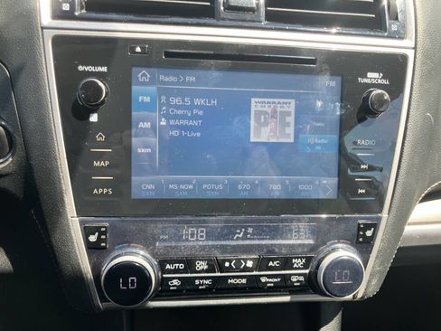 Used 2018 Subaru Outback 2.5i Limited AWD/4WD image 19