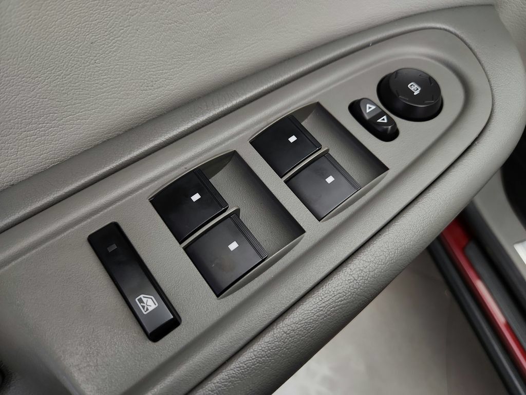 Used 2016 GMC Acadia SLT w/ Open Road Package FWD image 23