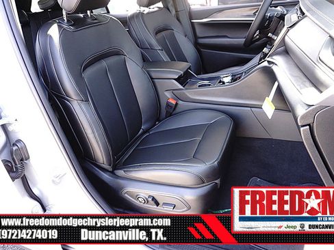 New 2026 Jeep Grand Cherokee Limited AWD/4WD image 15