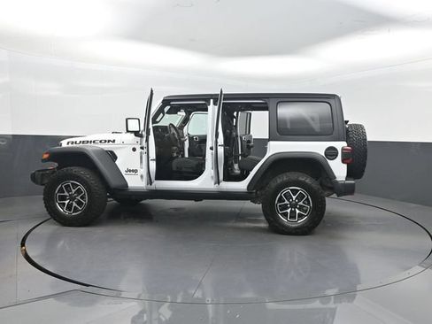 Used 2026 Jeep Wrangler Unlimited Rubicon AWD/4WD image 31