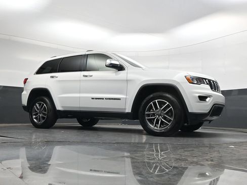 Used 2022 Jeep Grand Cherokee Limited AWD/4WD image 29