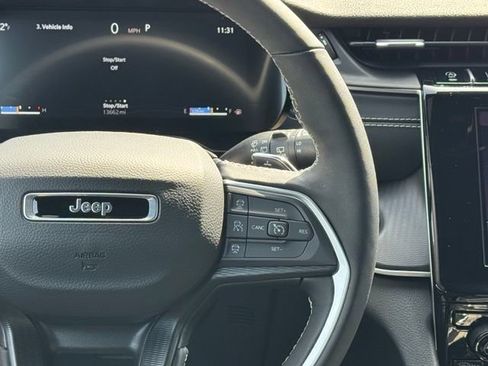 Used 2025 Jeep Grand Cherokee Laredo X w/ Luxury Tech Group I AWD/4WD image 24