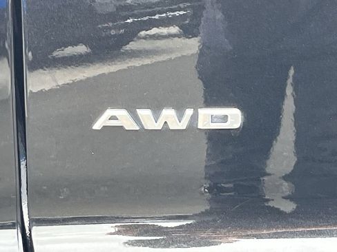 Certified 2024 Cadillac XT4 Premium Luxury image 31