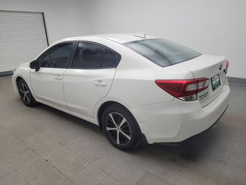 Used 2019 Subaru Impreza 2.0i Premium image 3