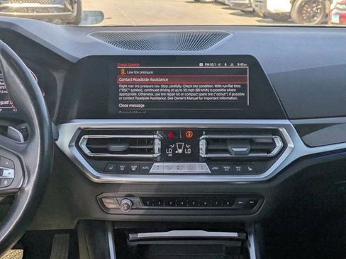 Used 2022 BMW 330i Sedan w/ Premium Package image 15