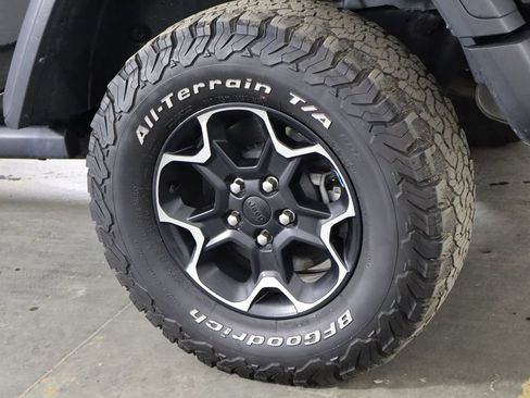Used 2023 Jeep Wrangler Unlimited Rubicon 4xe w/ Cold Weather Group AWD/4WD image 36