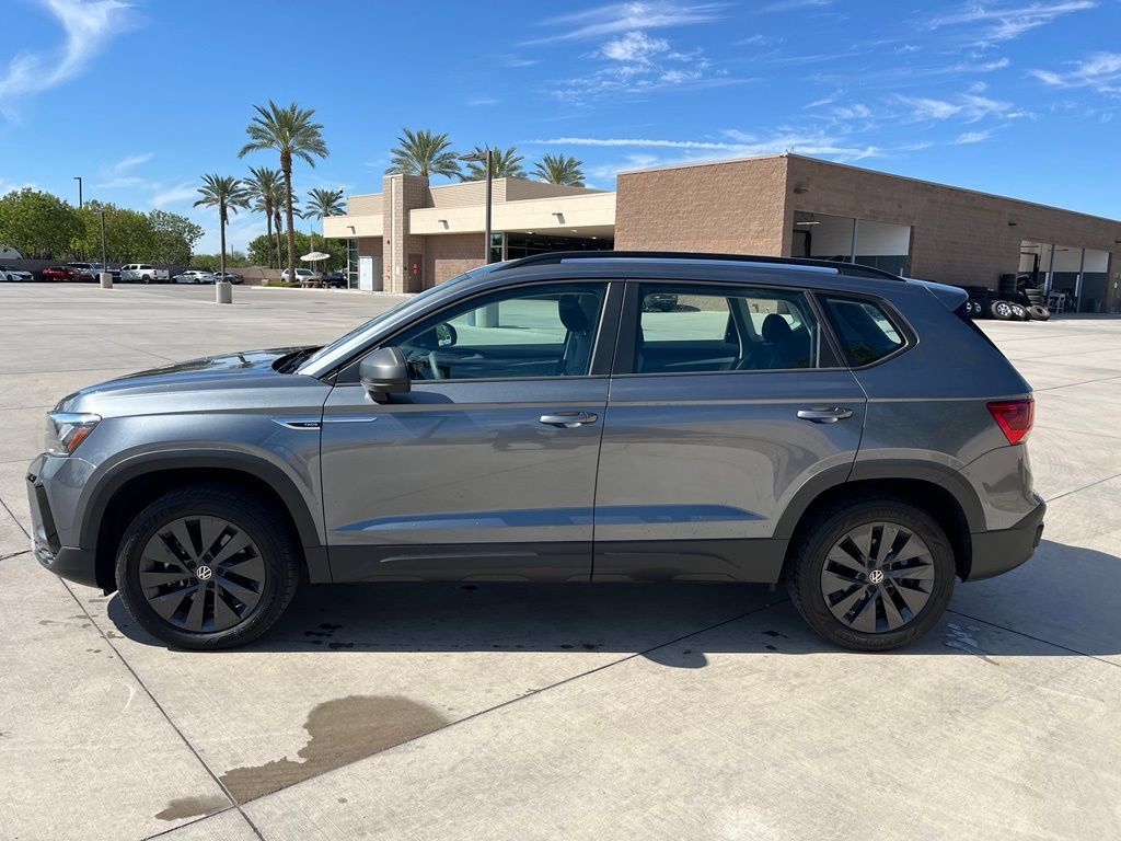 Used 2022 Volkswagen Taos S FWD image 9