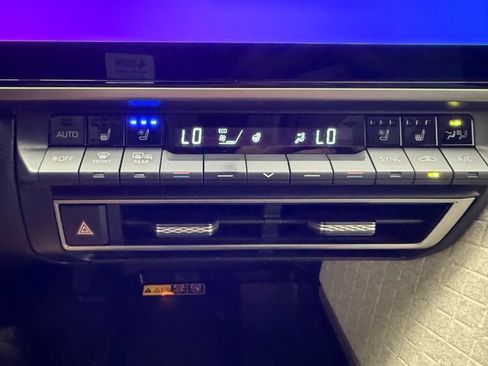 Used 2025 Toyota Camry XLE w/ Premium Package FWD image 18