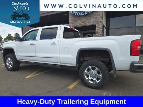 Used 2015 GMC Sierra 2500 SLT w/ Duramax Plus Package AWD/4WD image 4