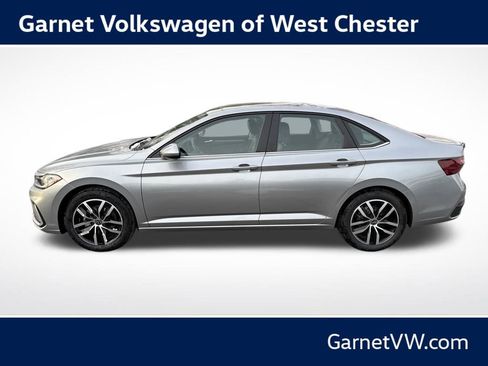 New 2026 Volkswagen Jetta SE FWD image 2