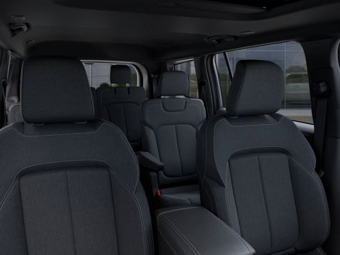 New 2025 Jeep Grand Cherokee L Laredo w/ Luxury Tech Group I AWD/4WD image 26