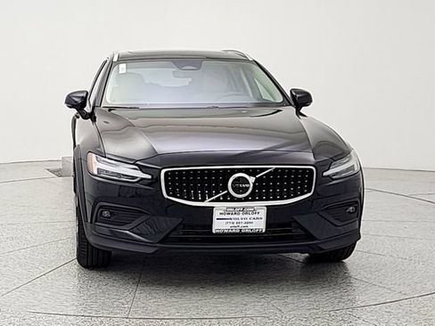 New 2026 Volvo V60 B5 Cross Country Plus w/ Climate Package AWD/4WD image 2