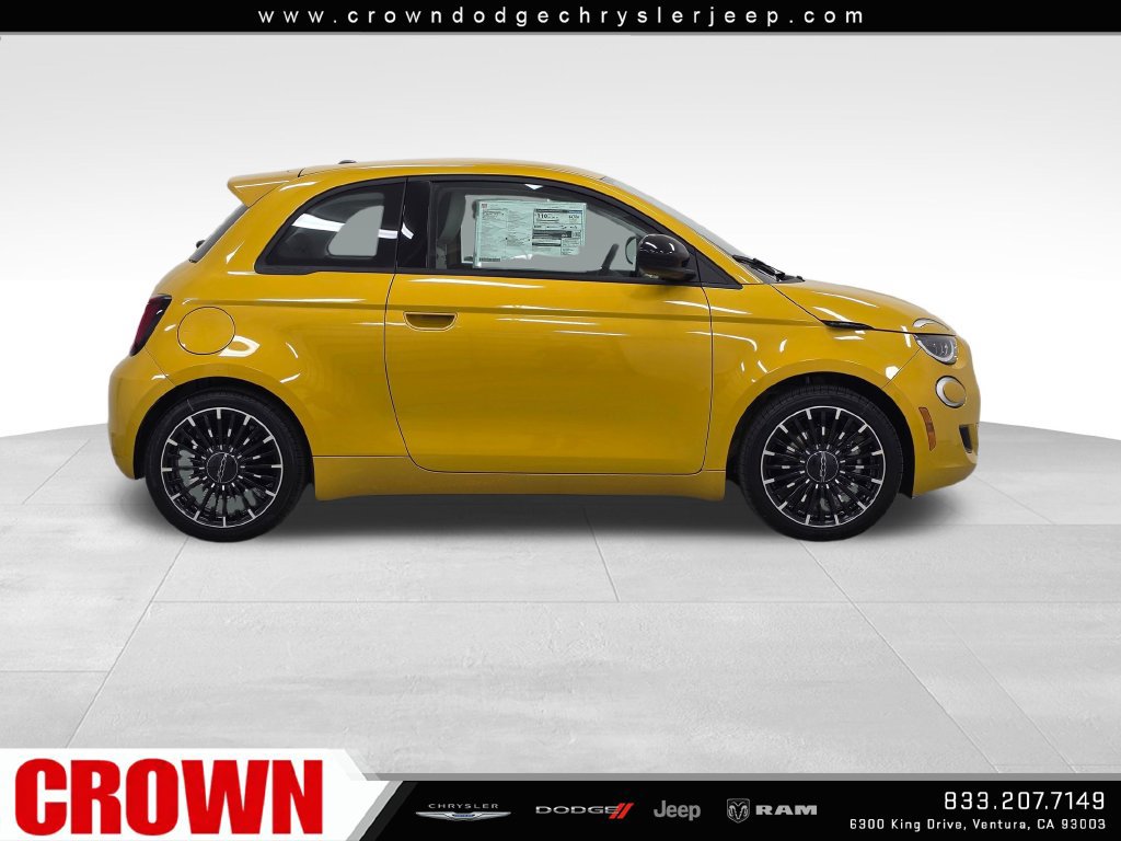 New 2026 FIAT 500 e FWD image 4