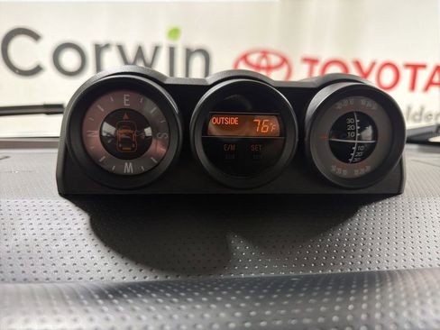 Used 2008 Toyota FJ Cruiser 4WD image 25