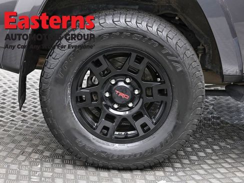 Used 2018 Toyota 4Runner TRD Off-Road Premium image 32