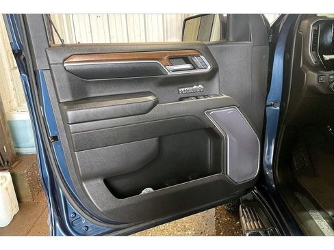 Used 2022 Chevrolet Silverado 1500 High Country AWD/4WD image 25