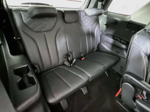 Used 2022 Hyundai Palisade Limited w/ Cargo Package FWD image 32
