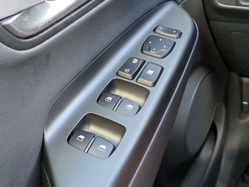 Used 2022 Hyundai Kona Limited FWD image 25