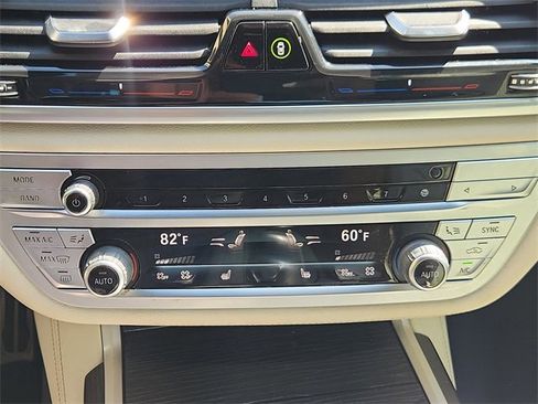 Used 2022 BMW 740i xDrive 740i xDrive w/ M Sport Package image 36