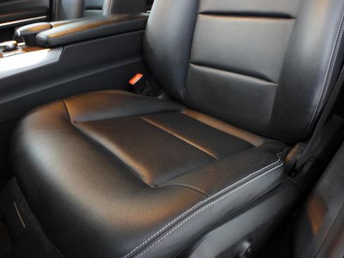 Used 2016 Mercedes-Benz E 350 Sedan image 46