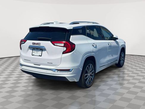Used 2022 GMC Terrain Denali w/ Denali Premium Package AWD/4WD image 4
