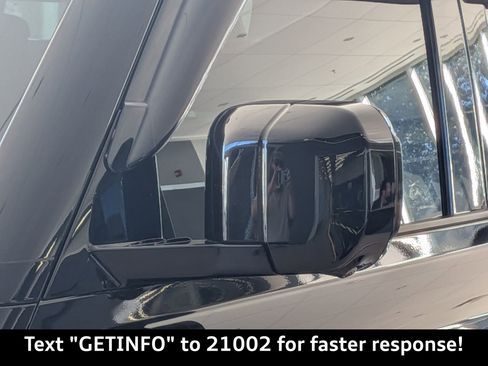 Used 2023 Land Rover Defender 110 V8 image 12