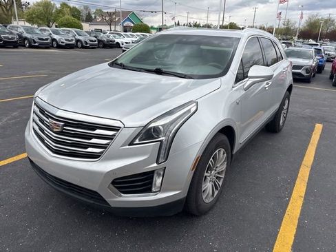 Used 2018 Cadillac XT5 Luxury w/ Driver Awareness Package AWD/4WD image 2