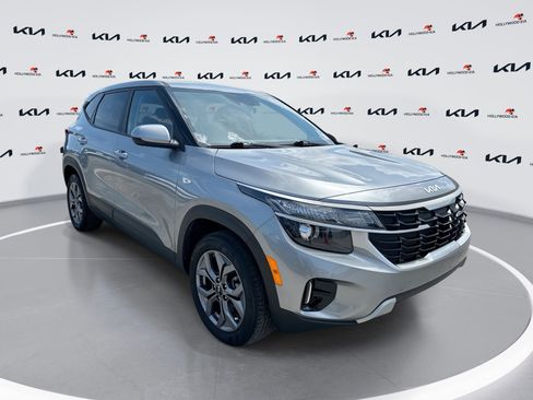 Certified 2024 Kia Seltos LX AWD/4WD image 1