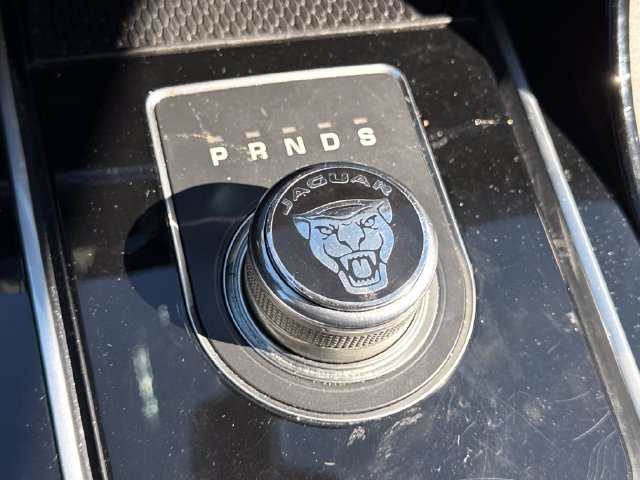 Used 2017 Jaguar XE Premium AWD/4WD image 37