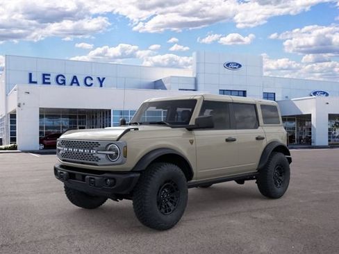 New 2026 Ford Bronco Badlands AWD/4WD image 1