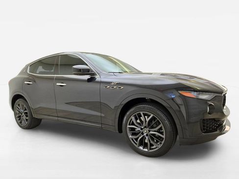 Certified 2024 Maserati Levante GT Ultima AWD/4WD image 3