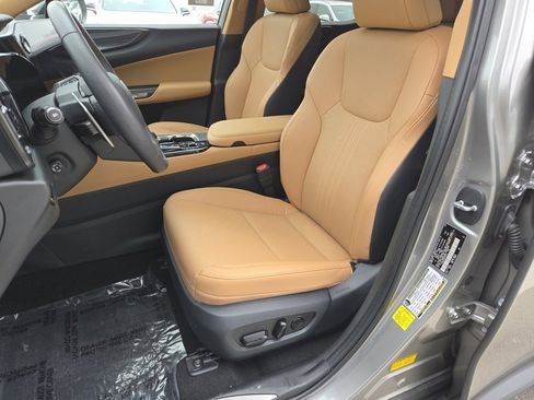 Used 2025 Lexus NX 350 AWD w/ Premium Package image 8