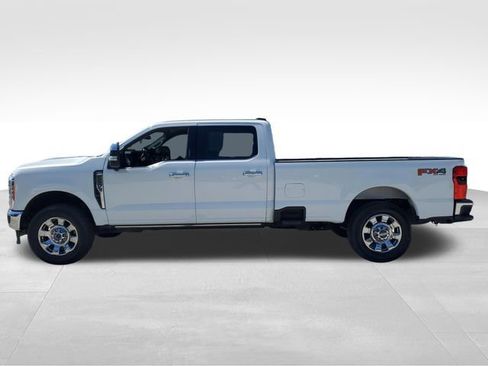 Used 2023 Ford F250 Lariat w/ Lariat Ultimate Package AWD/4WD image 7
