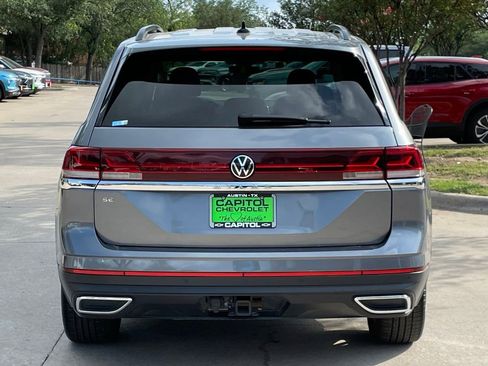 Used 2025 Volkswagen Atlas SE FWD image 4