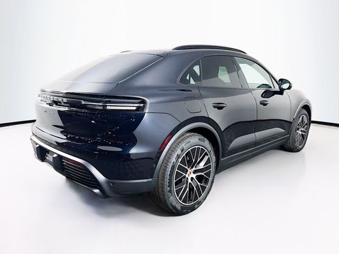 New 2026 Porsche Macan 4 Electric AWD/4WD image 9
