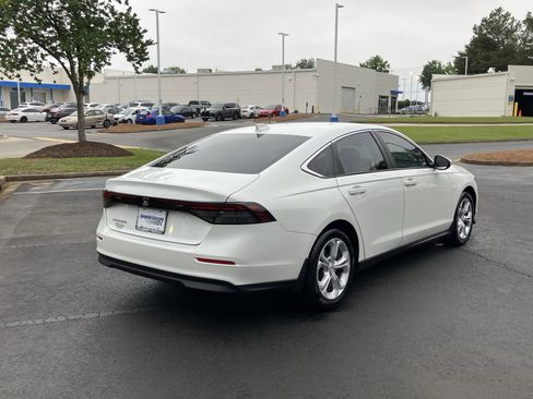 Certified 2023 Honda Accord LX image 10