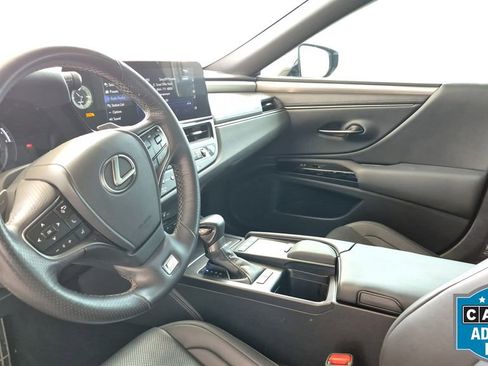 Used 2022 Lexus ES 300h F Sport image 10