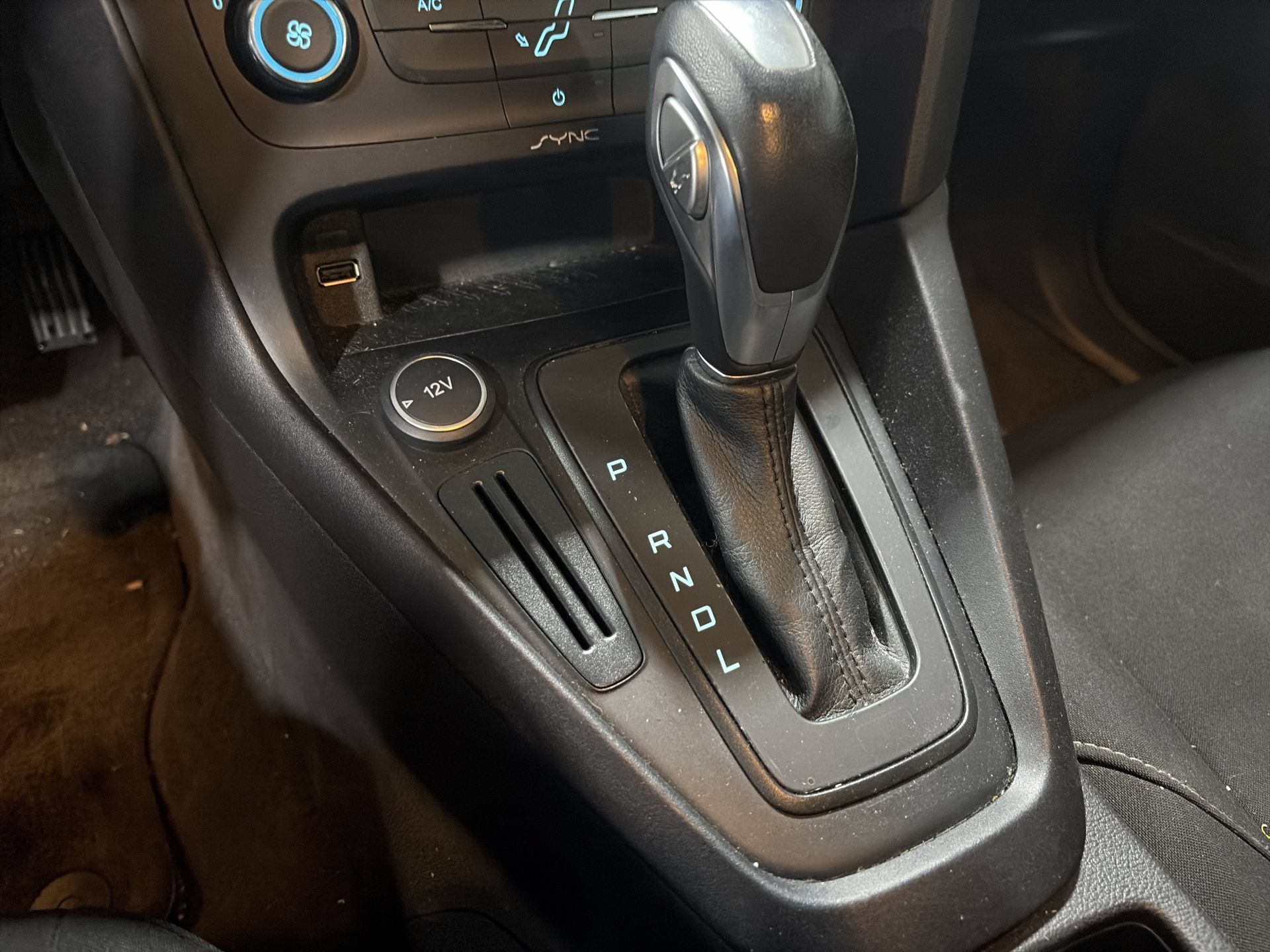 Used 2015 Ford Focus SE FWD image 17
