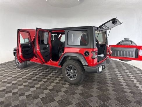 Used 2024 Jeep Wrangler Unlimited Sport AWD/4WD image 16