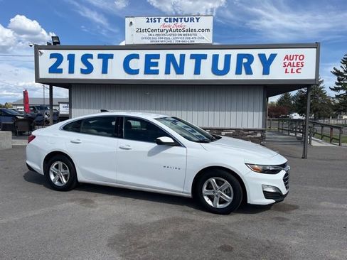 Used 2025 Chevrolet Malibu LS FWD image 1