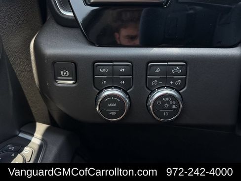 New 2026 GMC Sierra 1500 SLT AWD/4WD image 19