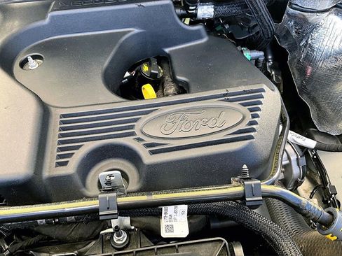 Used 2020 Ford Explorer XLT image 35