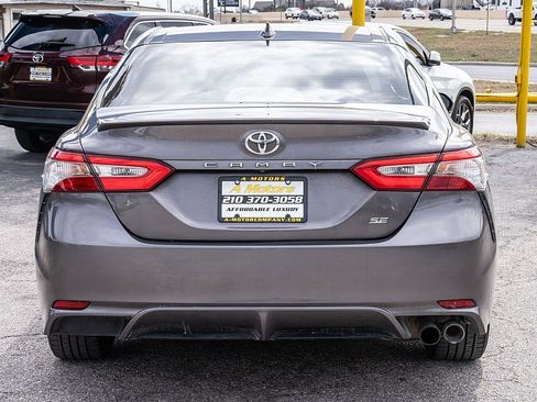 Used 2019 Toyota Camry SE w/ Convenience Package image 6