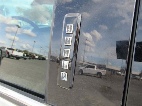 Used 2017 Ford F150 King Ranch w/ Equipment Group 601A Luxury image 18