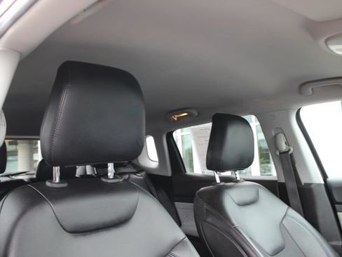 Used 2022 Jeep Compass Latitude w/ Convenience Group AWD/4WD image 35