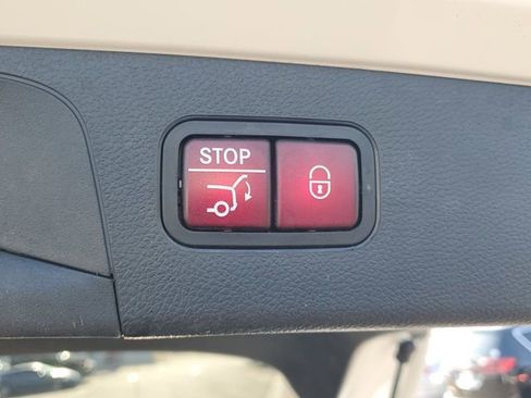 Used 2021 Mercedes-Benz GLC 300 image 10