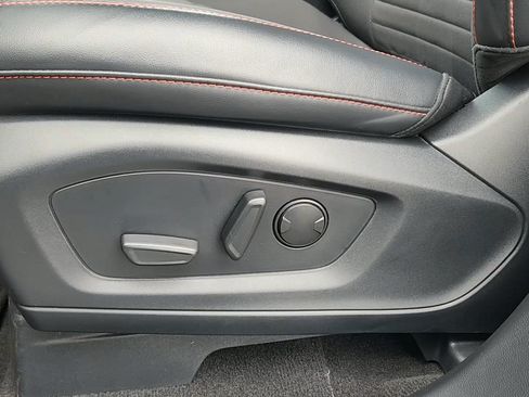 Used 2025 Ford Explorer ST-Line image 9